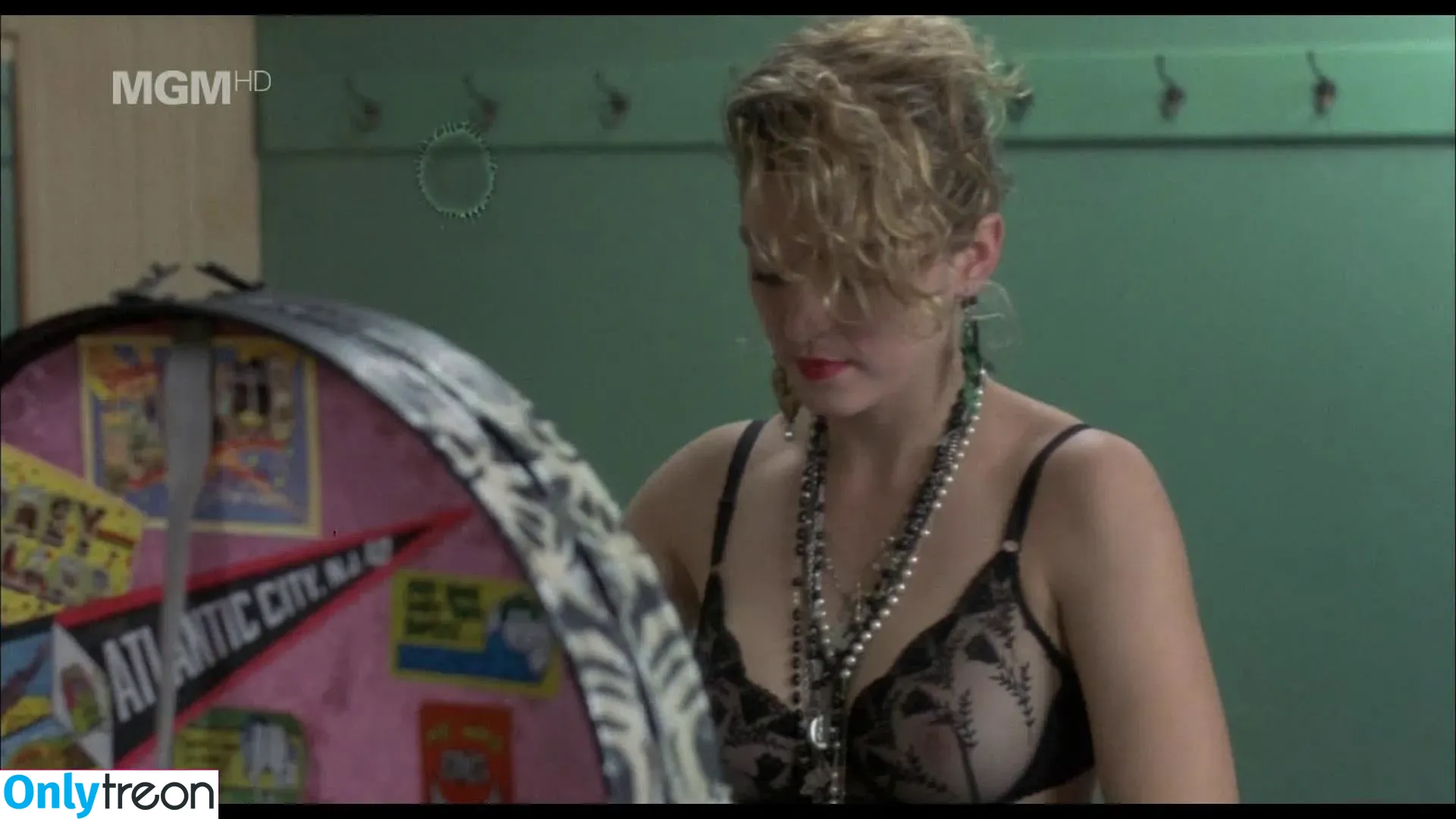 Madonna nude photo #0100 (Madonna)