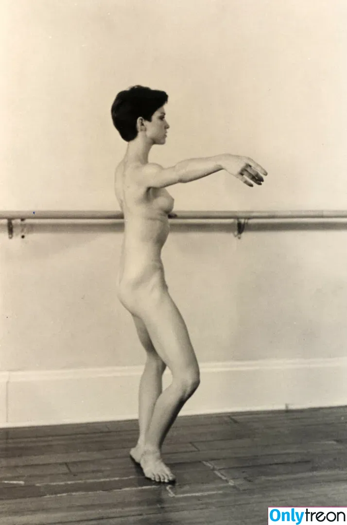 Madonna nude photo #0110 (Madonna)