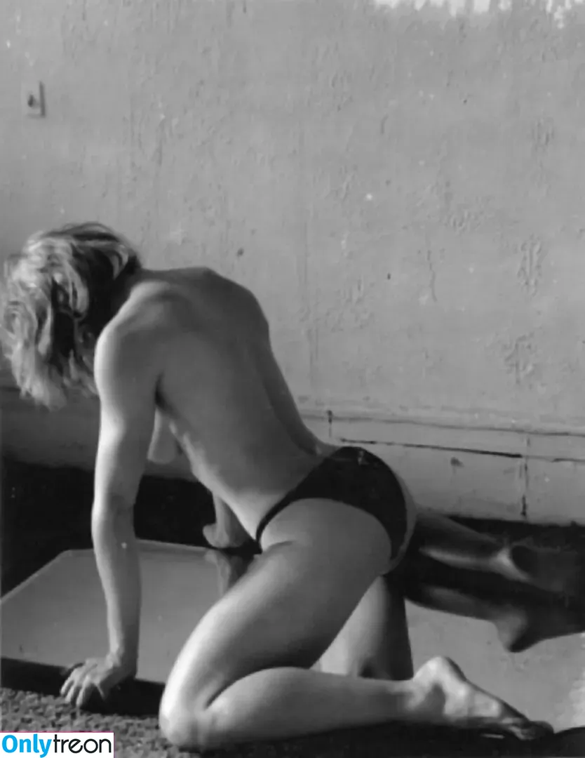 Madonna nude photo #0137 (Madonna)