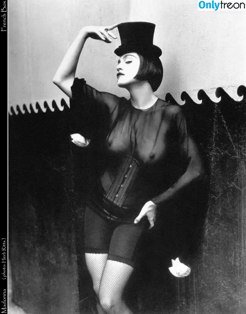 Madonna nude photo #0432 (Madonna)