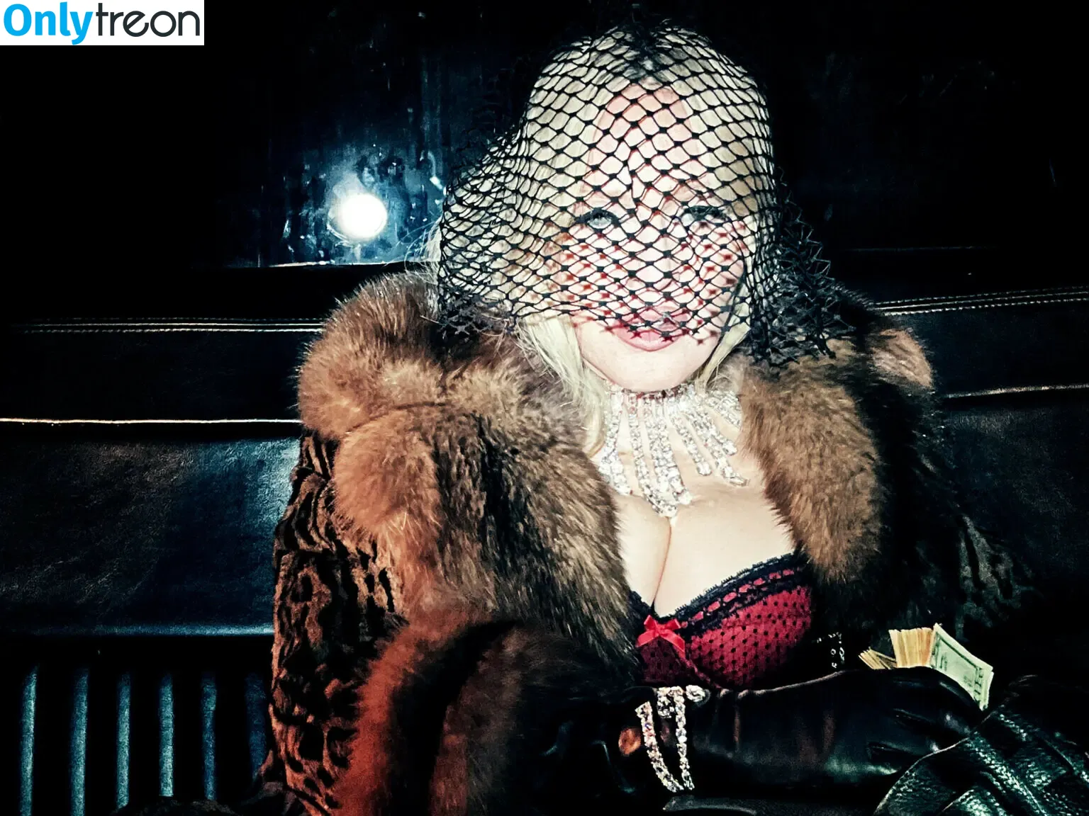 Madonna nude photo #0796 (Madonna)