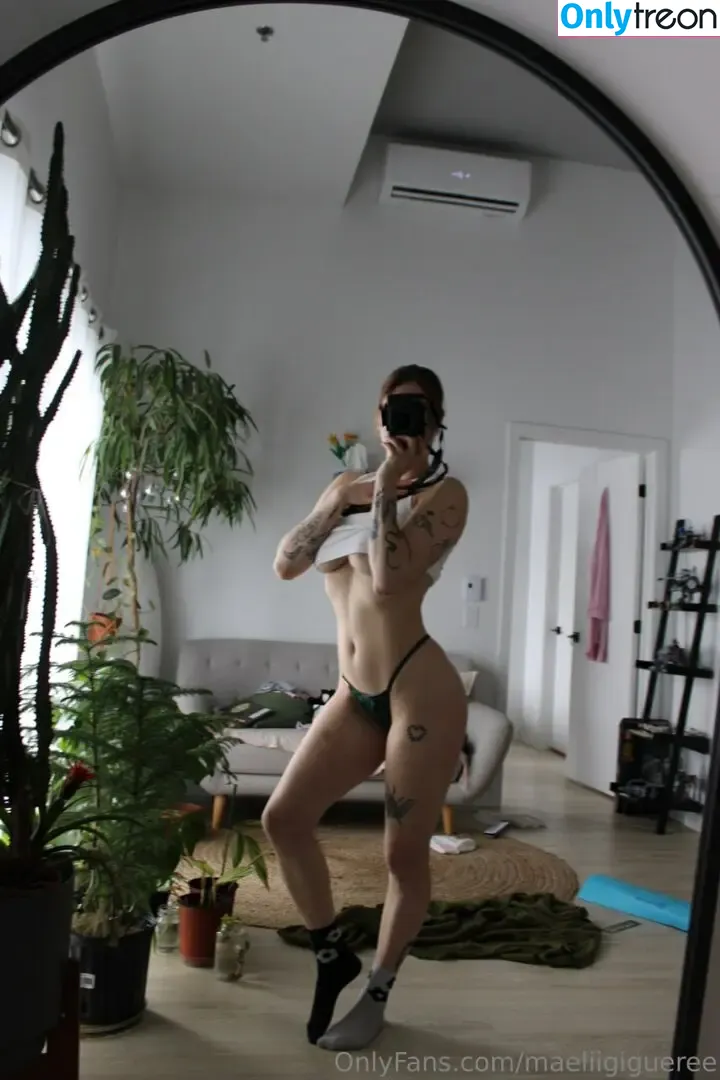 Maeliigigueree nude photo #0015 (mme.maeli)