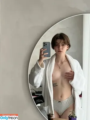  nude photo #0001