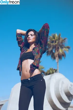 Maggie Duran / maggieduran nude photo #0005