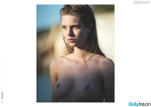  nude photo #0005