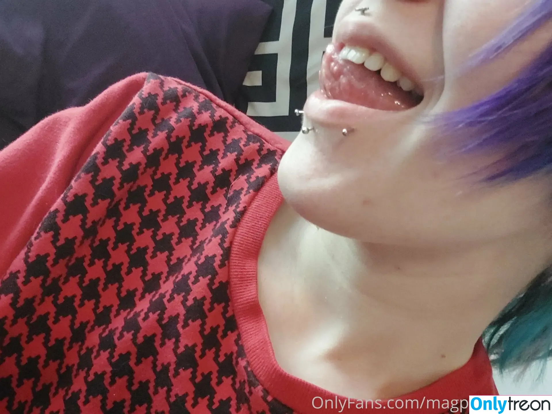 magpiecrisisfree nude photo #0005 (reel)