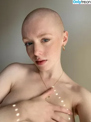 mai_buzzcut / buzzcuthero / maite_buzzcut nude photo #0001