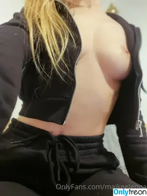 Maiku / maikeelenna nude photo #0016