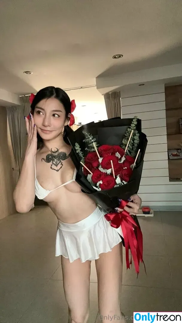maimizuki nude photo #0049 (maimooonnnnn)