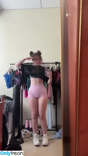Maisie Rynn / maisierynn nude photo #0004