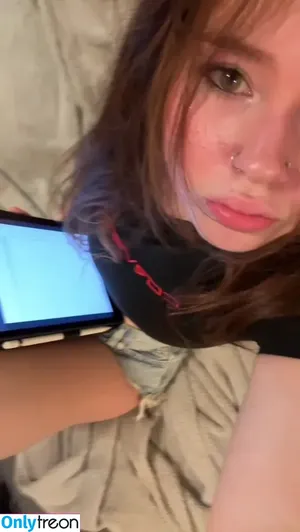 Maisie Rynn / maisierynn nude photo #0006