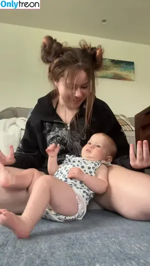Maisie Rynn / maisierynn nude photo #0028