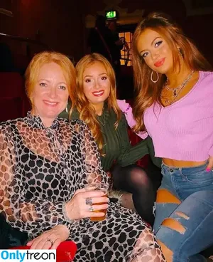Maisie Smith / maisiesmithofficial nude photo #0076