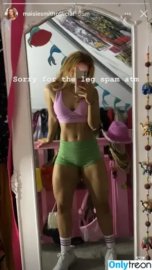 Maisie Smith / maisiesmithofficial nude photo #0082