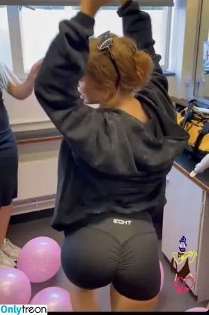 Maisie Smith / maisiesmithofficial nude photo #0294