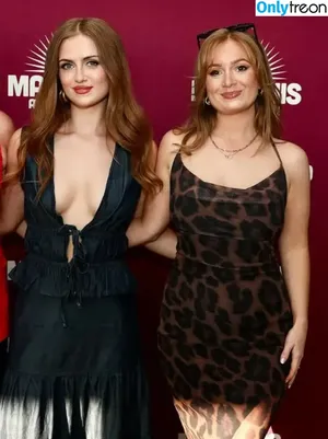 Maisie Smith / maisiesmithofficial nude photo #0764