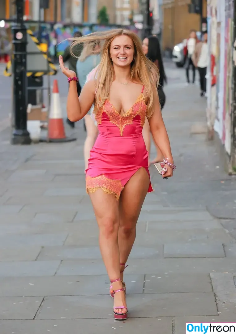 Maisie Smith nude photo #0088 (maisiesmithofficial)