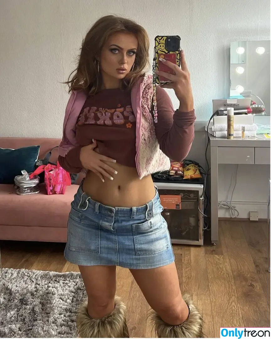 Maisie Smith nude photo #0223 (maisiesmithofficial)