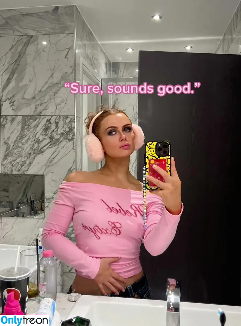 Maisie Smith nude photo #0409 (maisiesmithofficial)