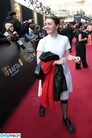 Maisie Williams / Maisie_Williams nude photo #0987