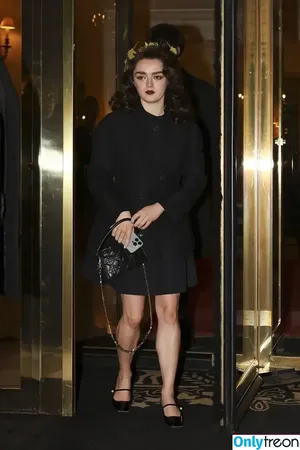 Maisie Williams / Maisie_Williams nude photo #0998