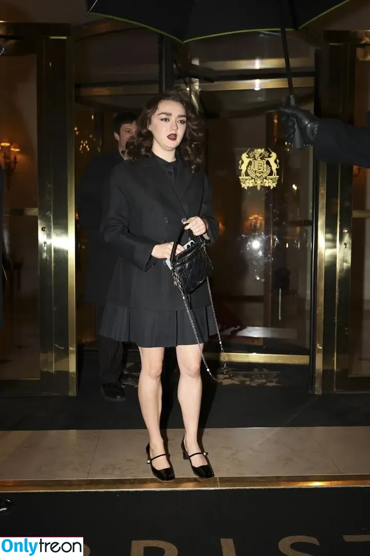Maisie Williams nude photo #0994 (Maisie_Williams)