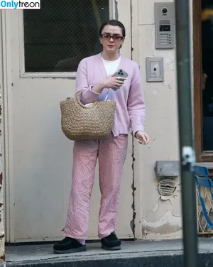 Maisie Williams / Maisie_Williams nude photo #1149