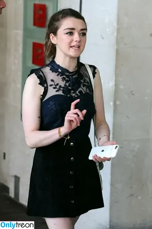 Maisie Williams / Maisie_Williams nude photo #1341