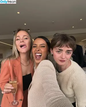 Maisie Williams / Maisie_Williams nude photo #1452