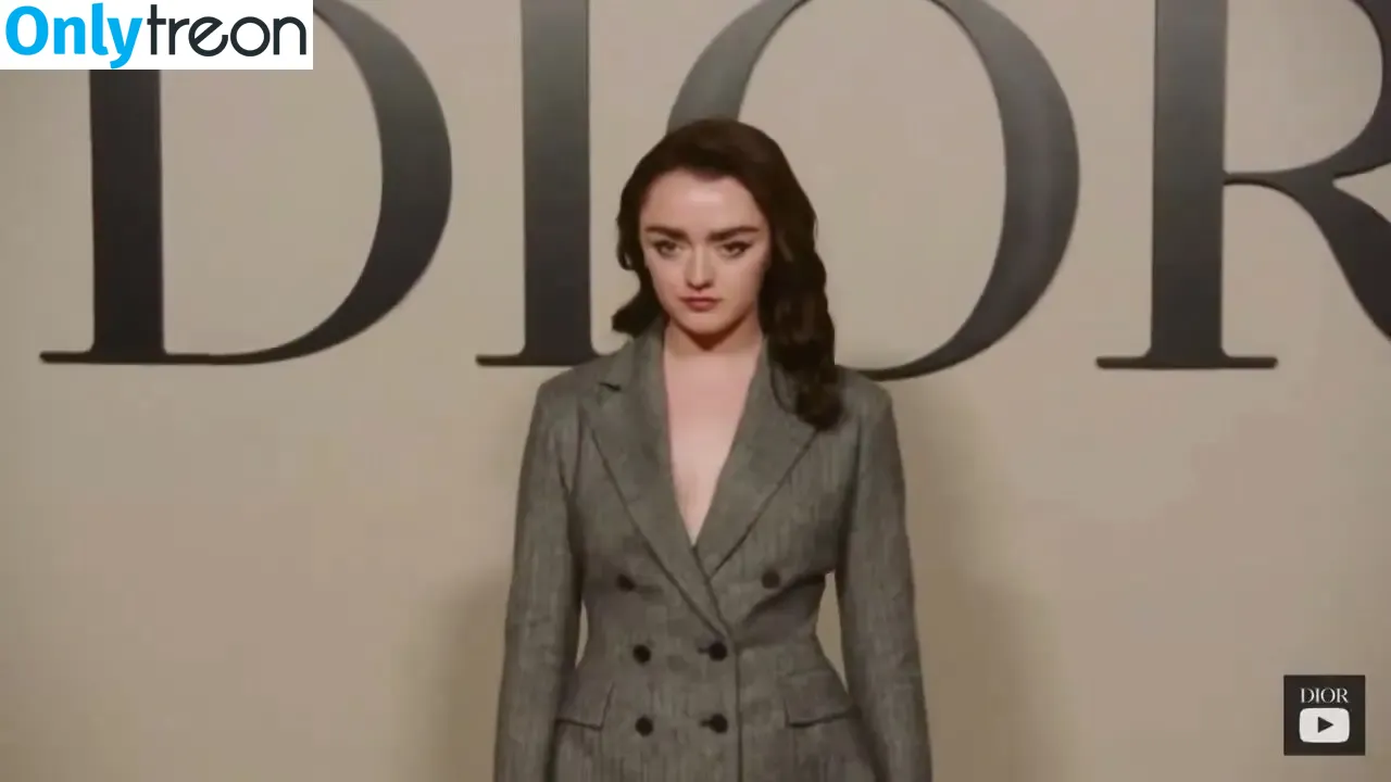 Maisie Williams nude photo #1000 (Maisie_Williams)