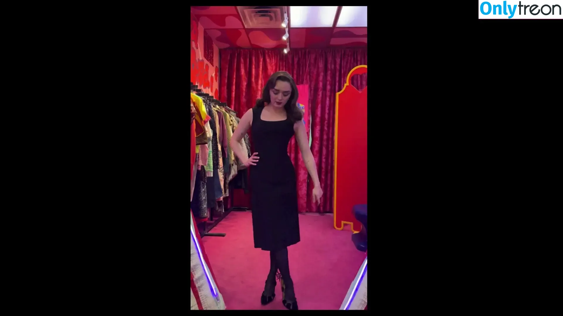 Maisie Williams nude photo #1081 (Maisie_Williams)