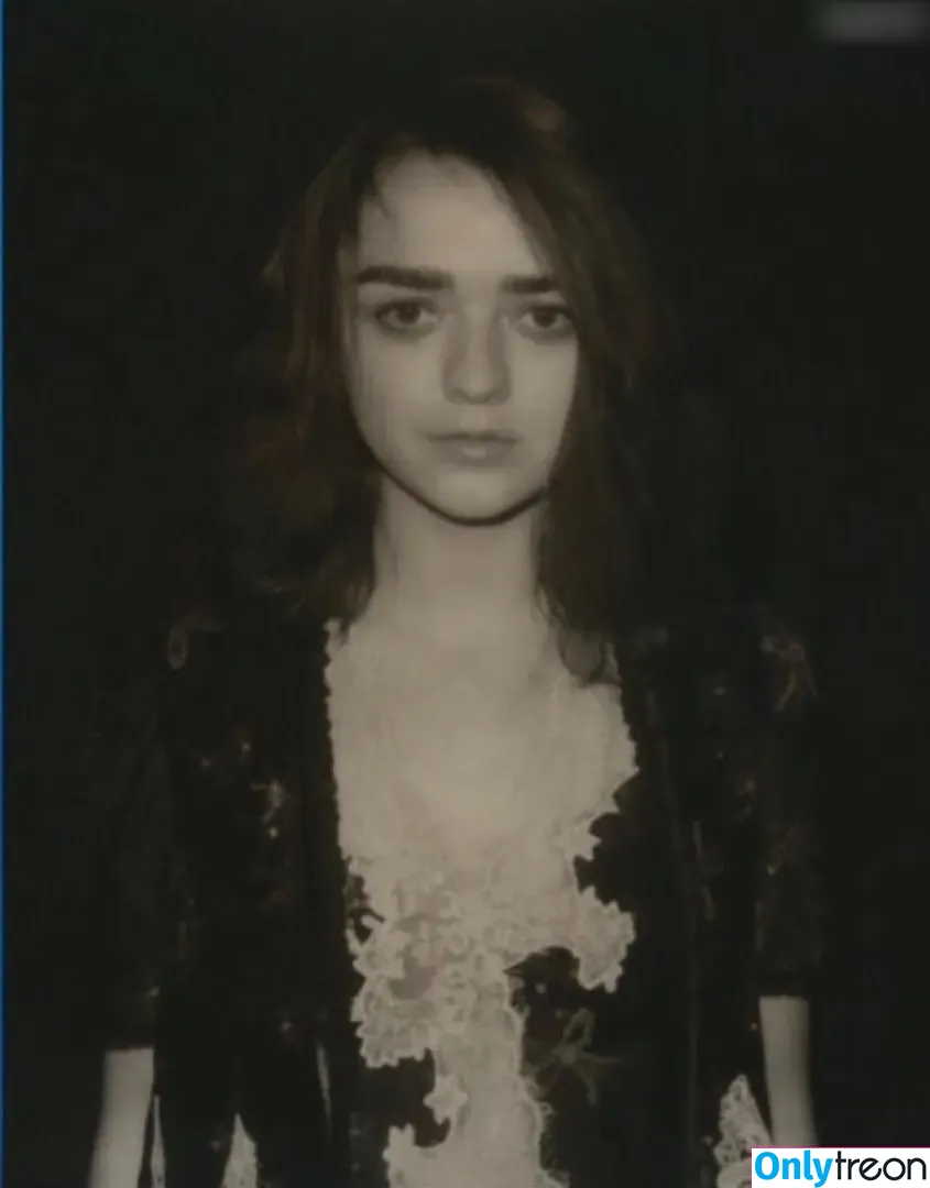 Maisie Williams nude photo #1207 (Maisie_Williams)