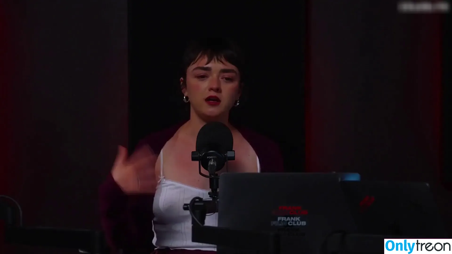 Maisie Williams nude photo #1238 (Maisie_Williams)