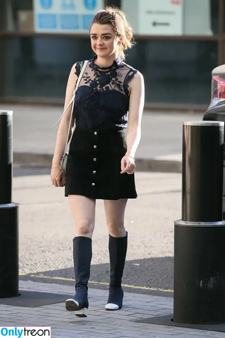 Maisie Williams nude photo #1363 (Maisie_Williams)