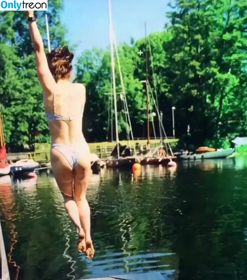 Maisie Williams nude photo #1411 (Maisie_Williams)