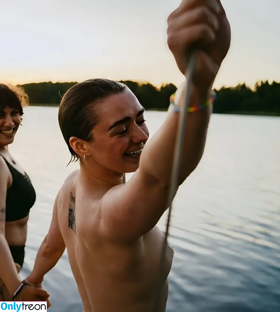 Maisie Williams nude photo #1423 (Maisie_Williams)