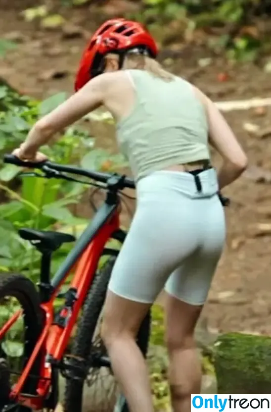 Maisie Williams nude photo #1505 (Maisie_Williams)
