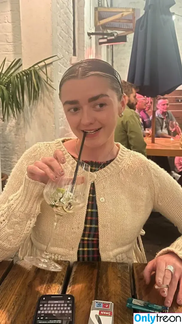 Maisie Williams nude photo #1523 (Maisie_Williams)
