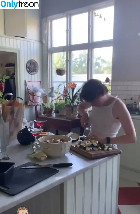 Maisie Williams nude photo #1533 (Maisie_Williams)