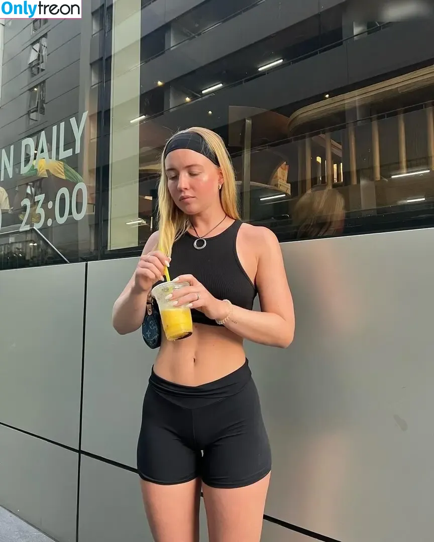 Majaaleonie nude photo #0035 (Majaaleonie)