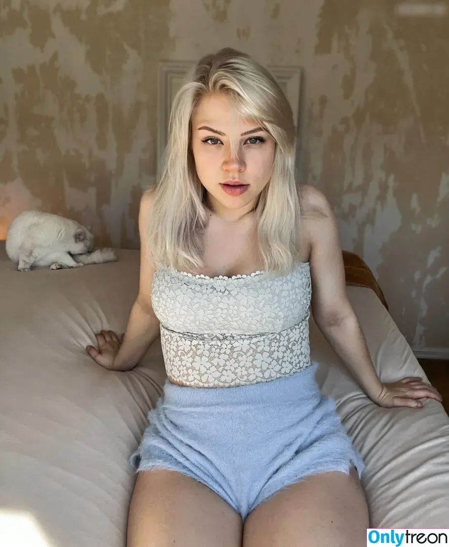 Maji nude photo #0060 (ilovebitterlife / majijej / officialmajicjames)