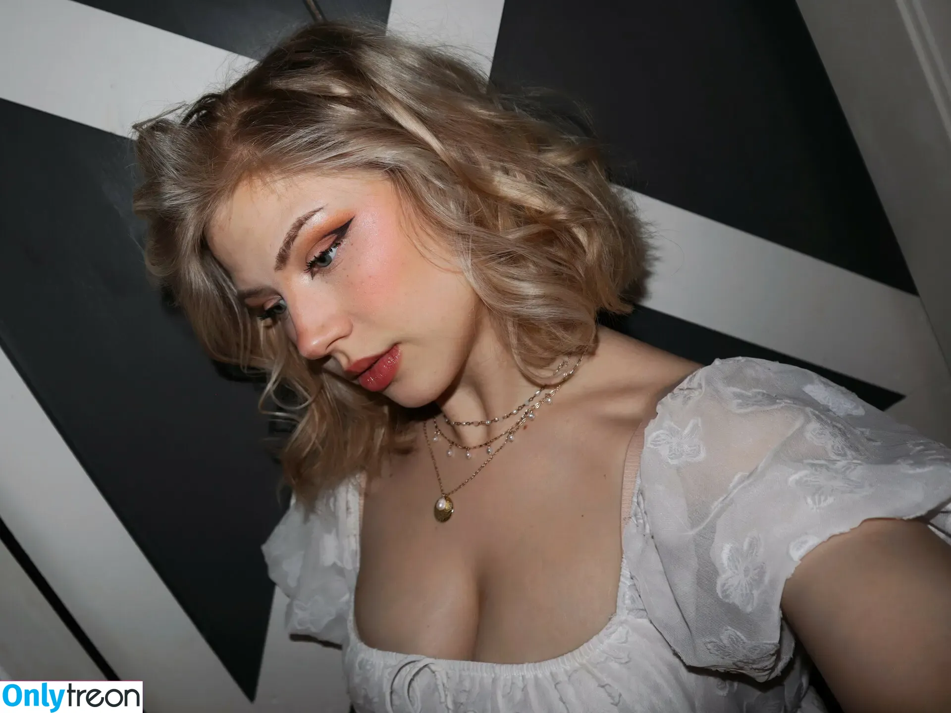 Majijej nude photo #0857 (officialmajicjames1)