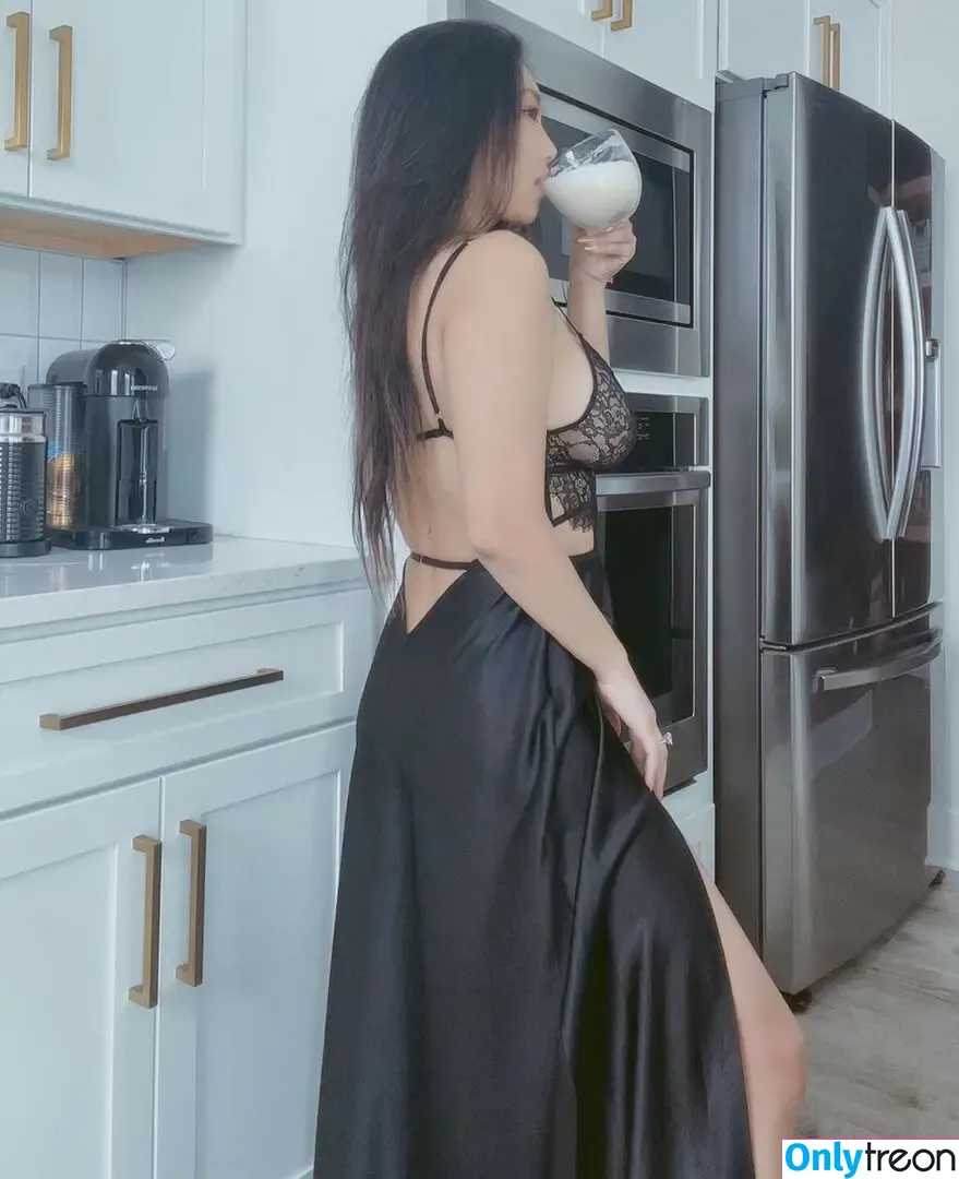 Majin Yang Majinnn nude photo #0003 (majin.yang / majinnn)