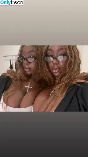 Majormommyissues / aj.grove / mommyissues3 nude photo #0229