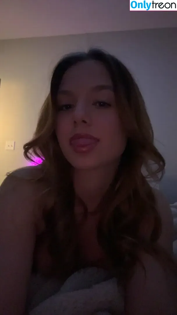 makennakaylee nude photo #0002 (makennakaylee_)