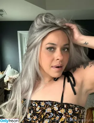  nude photo #0004