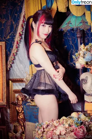 Maki Itoh / maki_itoh / makifuckingitoh nude photo #0685