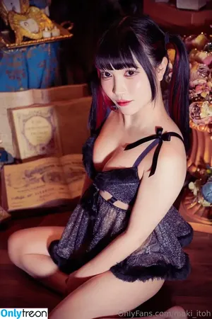 Maki Itoh / maki_itoh / makifuckingitoh nude photo #0692