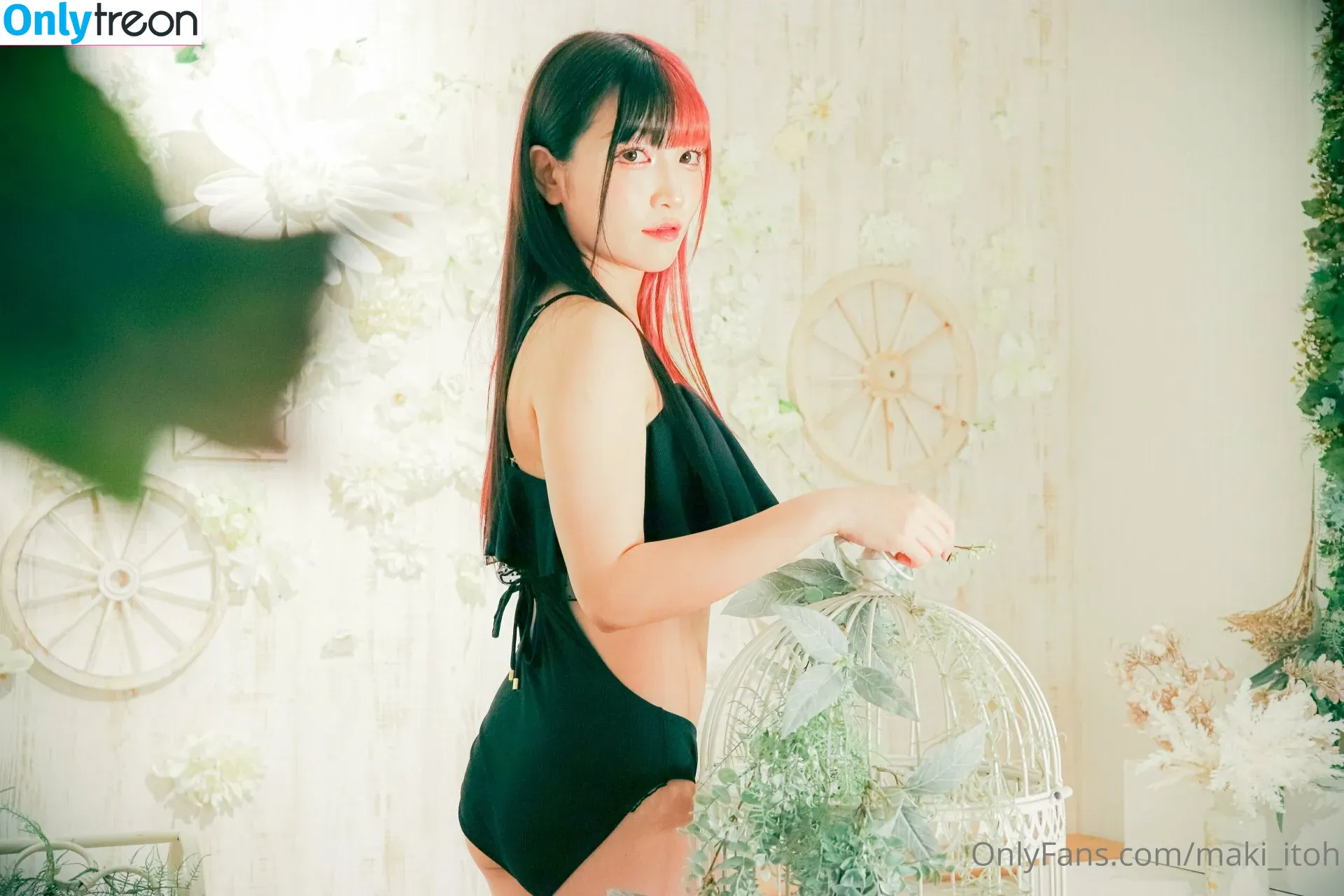 Maki Itoh nude photo #0005 (maki_itoh / makifuckingitoh)