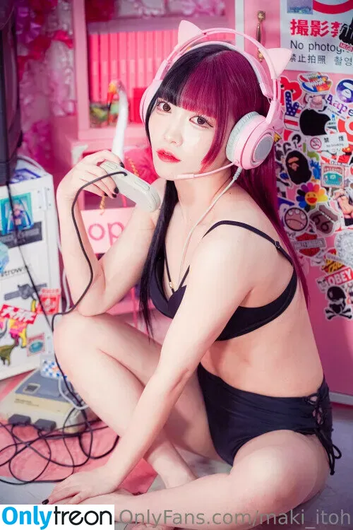 Maki Itoh nude photo #0137 (maki_itoh / makifuckingitoh)